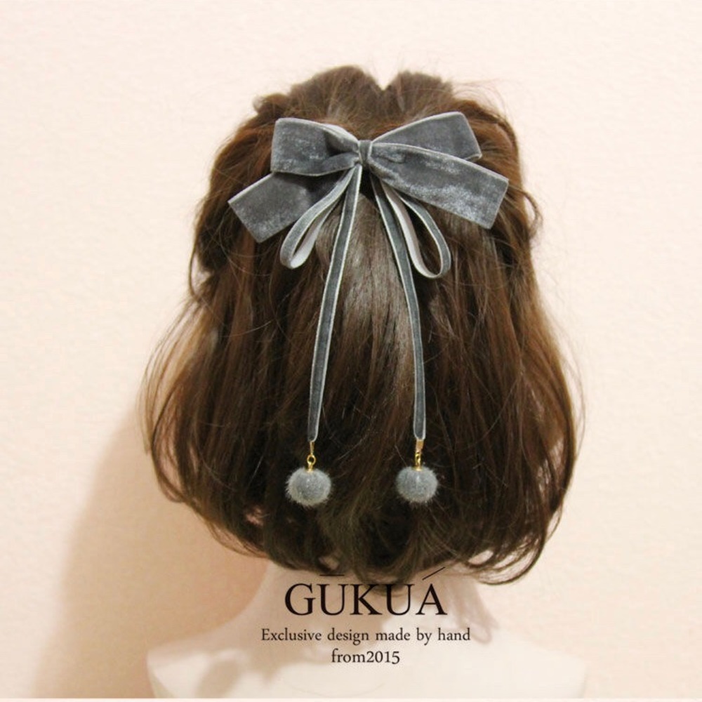 Woman’s hair clip